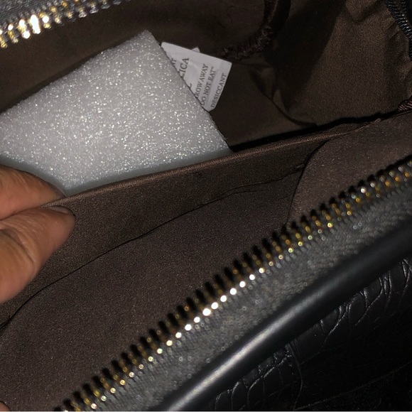 Vegan Leather Croc Backpack/Crossbody - NEW!! - Picture 7 of 7